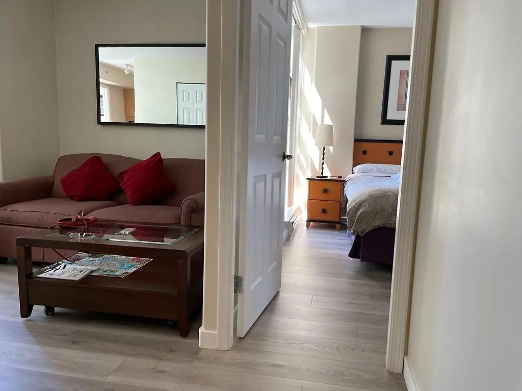 1Bd+Den Condo, With Free Parking In Downtown! Vancouver 0*,  Canada